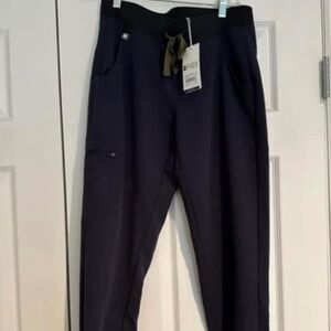 Quiet Navy FIGS scrub pant- *limited edition color- Zamora (S petite)- new